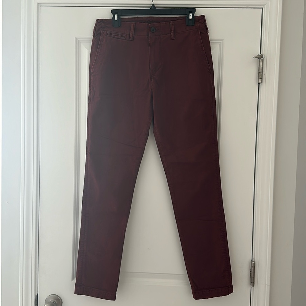 American Eagle Chinos Wine Color